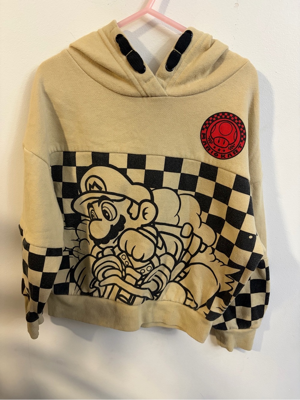 4/30$ Mario kart hoodies size 5-6 years